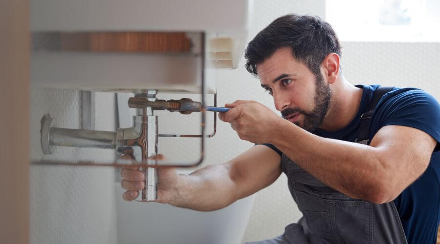 Expert burst pipe repair services in Canastota, NY